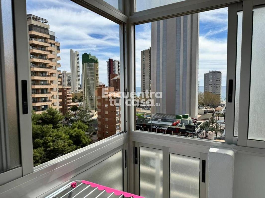 Venta de piso en Piso en Avenida de Mallorca, Playa de Levante, Benidorm, Benidorm
 photo 2