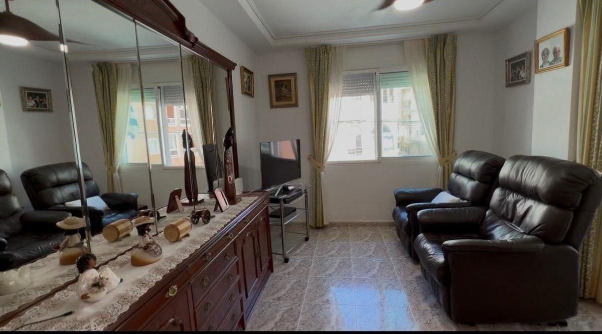 Продажа квартиры на Piso en Calle Galeón, Avenida Habaneras - Curva de Palangre, Torrevieja, Торревьеха
photo 2