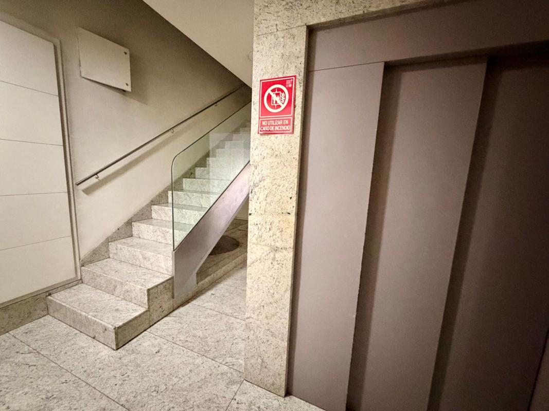 Venta de piso en Piso en Plaza de Ss. MM. Los Reyes de España, 7, Centro Urbano, Benidorm, Benidorm
 photo 4