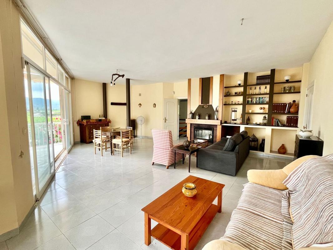 Properties for sale and rent in Spain photo 4