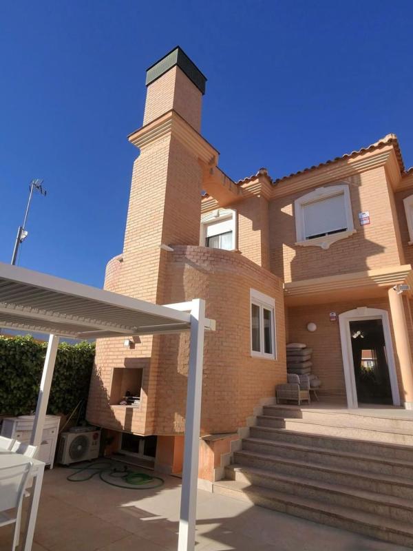 Properties for sale and rent in Spain photo 3
