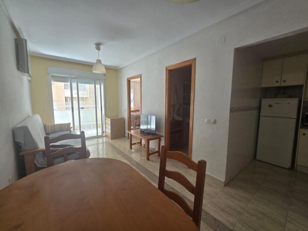 Venta de piso en Piso en Calle Bergantin, 51, Avenida Habaneras - Curva de Palangre, Torrevieja, Torrevieja
 photo 3
