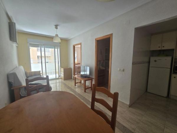 Sprzedaż mieszkania w Piso en Calle Bergantin, 51, Avenida Habaneras - Curva de Palangre, Torrevieja, Torrevieja
 photo 3