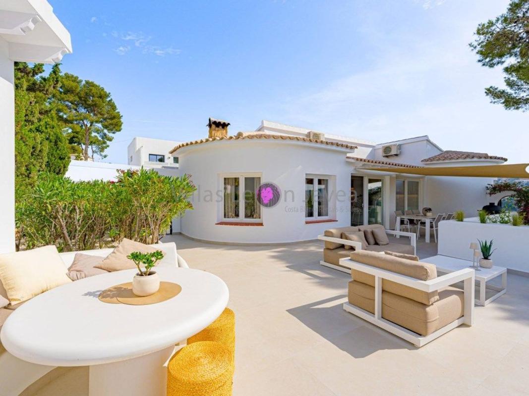 Properties for sale and rent in Spain photo 2