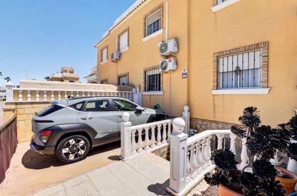 Chalet pareado en Avenida de Gijón s/n, Lo Marabú, Rojales photo 4
