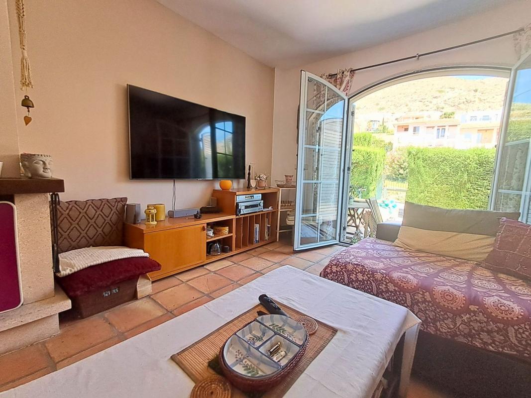Properties for sale and rent in Spain photo 2
