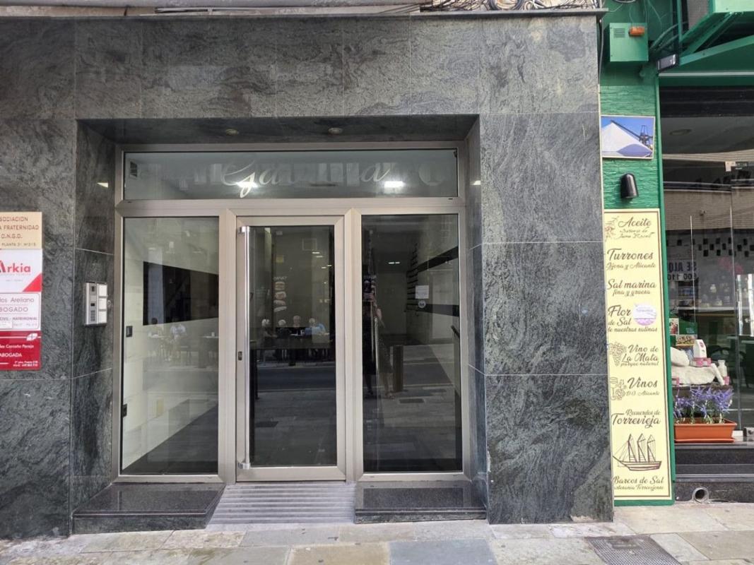 Venta de piso en Piso en Calle José Martínez Ruiz Azorín, Centro - Muelle Pesquero, Torrevieja, Torrevieja
photo 4