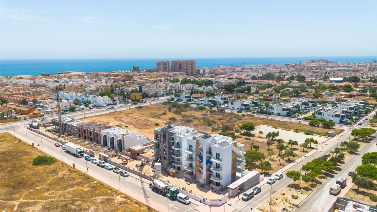 Продажа пентхауса на Ático en Calle Gomera, Aguas Nuevas, Torrevieja, Торревьеха photo 2