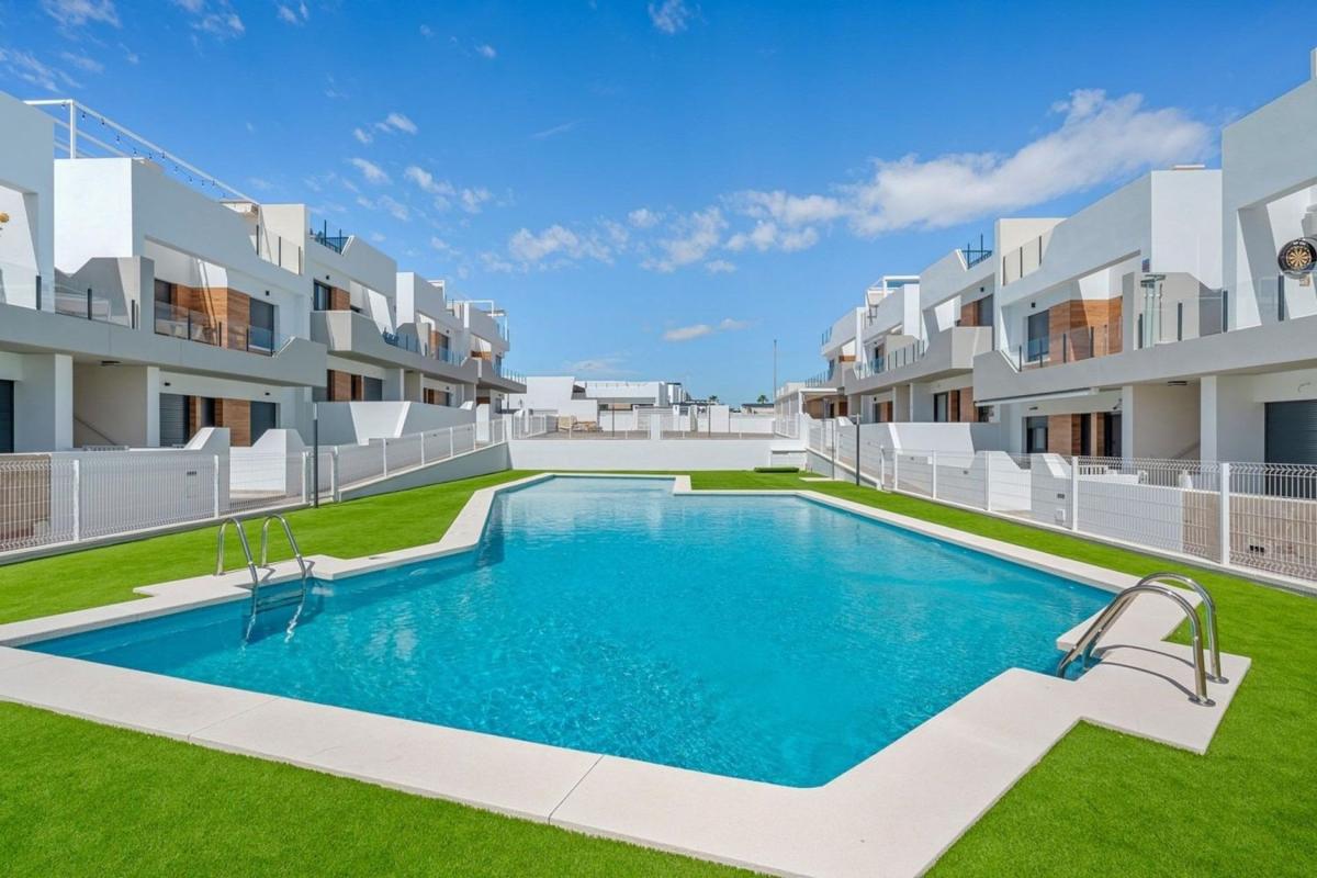 Sale of apartment in Piso en Calle Vivaldi, Centro, San Miguel de Salinas, San Miguel de Salinas
photo 2