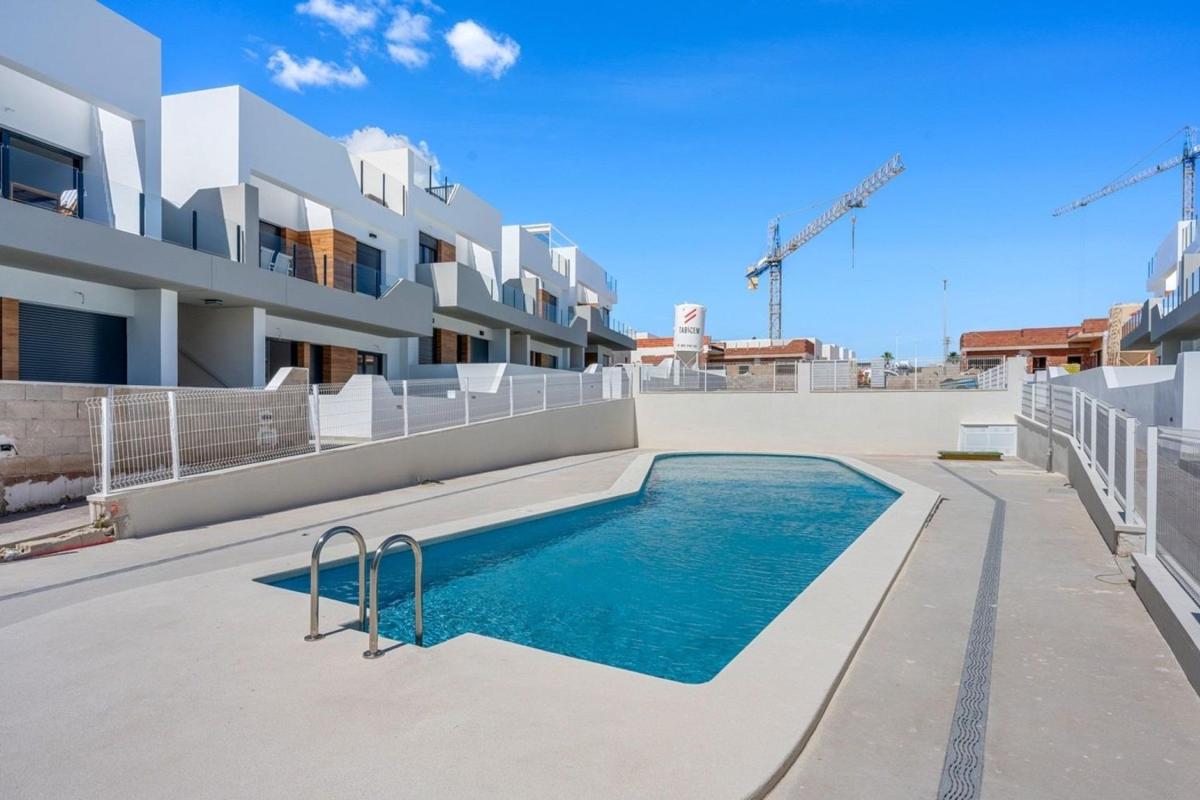 Sale of apartment in Piso en Calle Vivaldi, Centro, San Miguel de Salinas, San Miguel de Salinas
photo 5