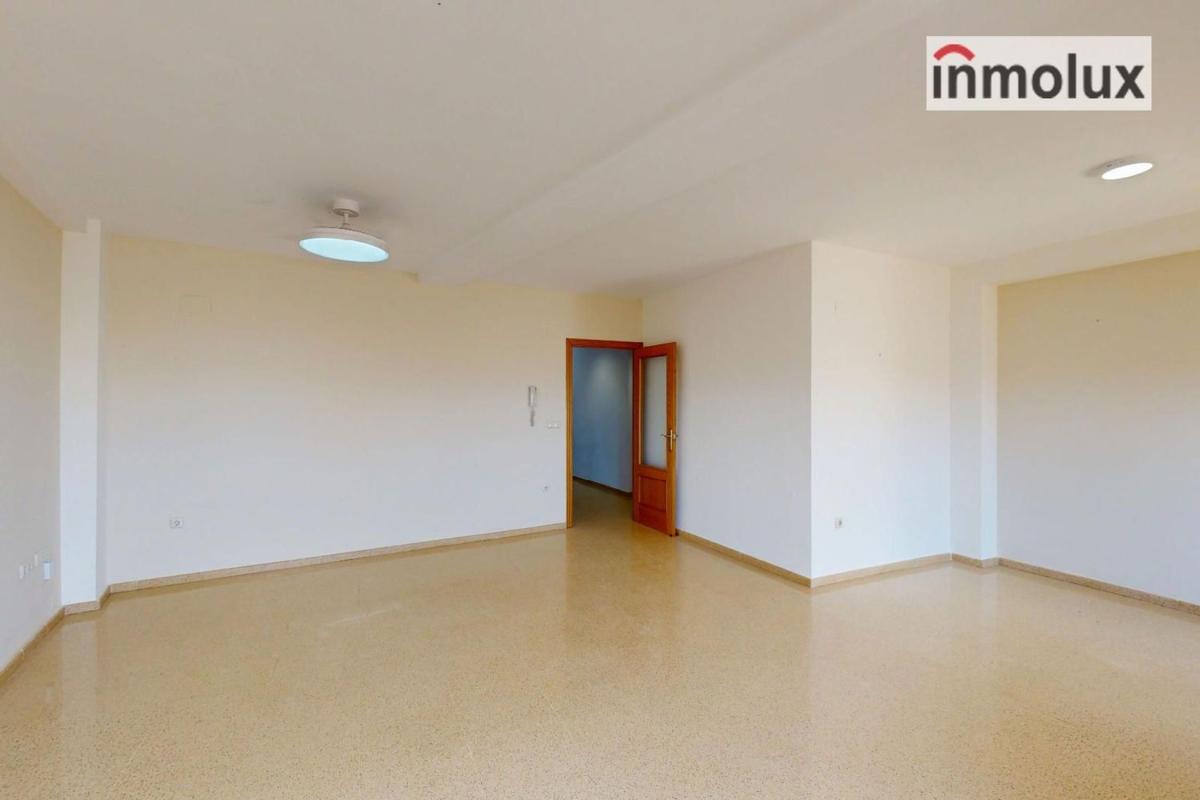 Недвижимость на продажу и в аренду в Испании photo 4