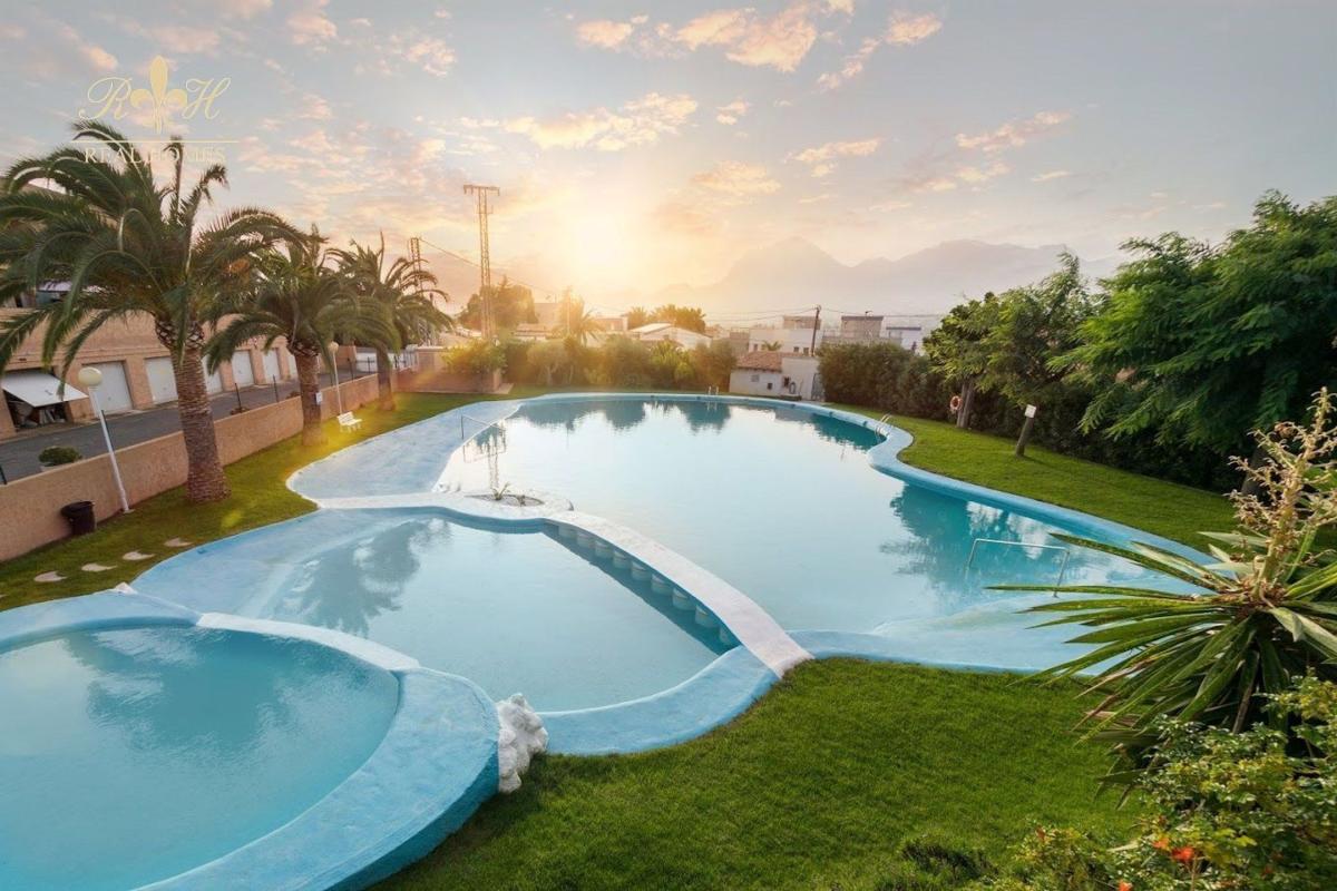Properties for sale and rent in Spain photo 1