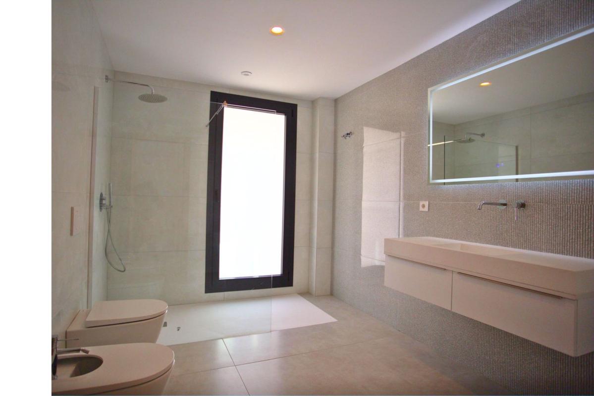 Недвижимость на продажу и в аренду в Испании photo 5
