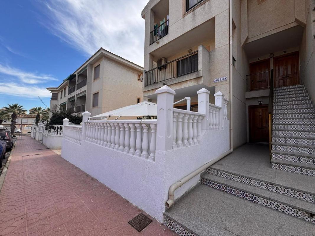 Venta de piso en Piso en Vinas Las, 2, Las Viñas, Guardamar del Segura, Guardamar del Segura
photo 1
