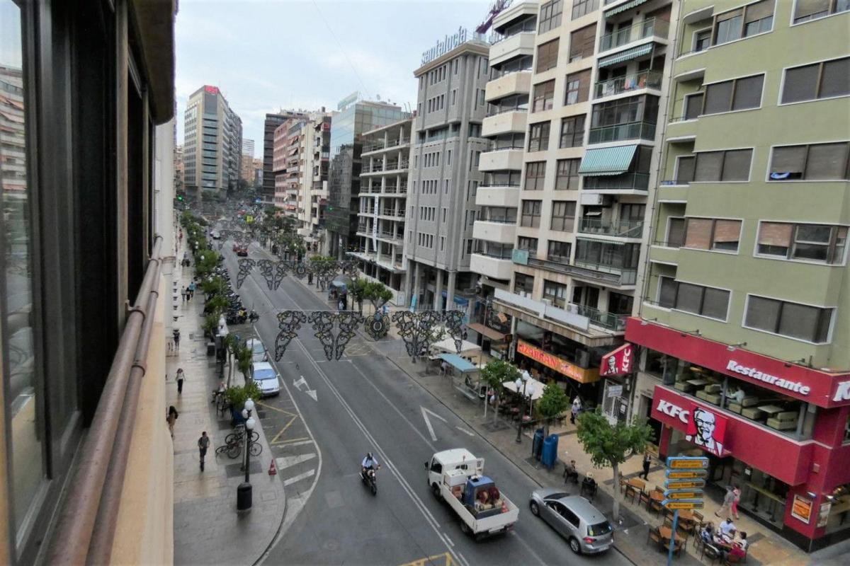 Venta de piso en Piso en Centro Tradicional, Alicante / Alacant, Alicante / Alacant
 photo 2