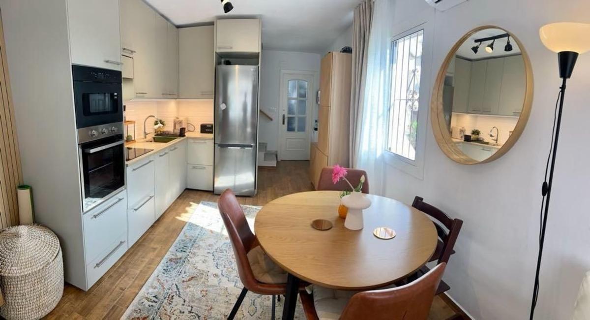 Продажа дуплекса на Dúplex en Plaza de Europa, Nueva Torrevieja, Torrevieja, Торревьеха photo 1