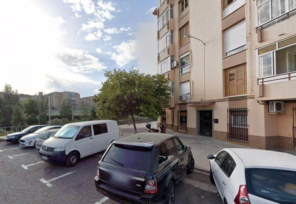 Venta de piso en Piso en Plaza de la Cruz, 1, Virgen del Remedio - Parque lo Morant, Alicante / Alacant, Alicante / Alacant
photo 1