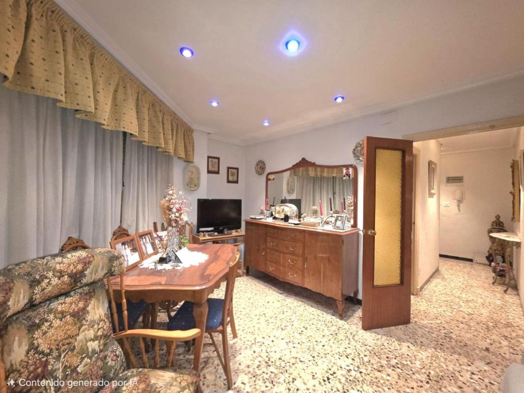 Venta de piso en Piso en Plaza Crevillente-Juzgados, Elche / Elx, Elche / Elx
photo 2