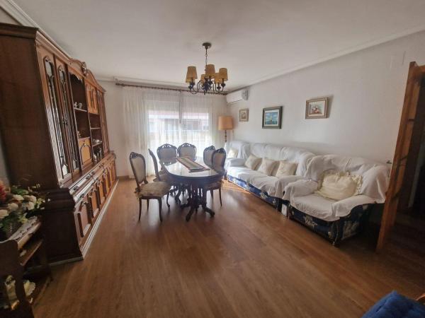 Venta de piso en Piso en Ronda Cesar Canovas Girada s/n, Parque de las Naciones, Torrevieja, Torrevieja
photo 1