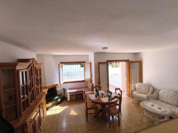 Chalet adosado en Calle Jazmines, Playa Flamenca, Orihuela thumbnail 1