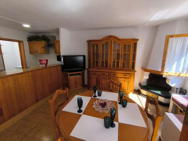 Chalet adosado en Calle Jazmines, Playa Flamenca, Orihuela thumbnail 2