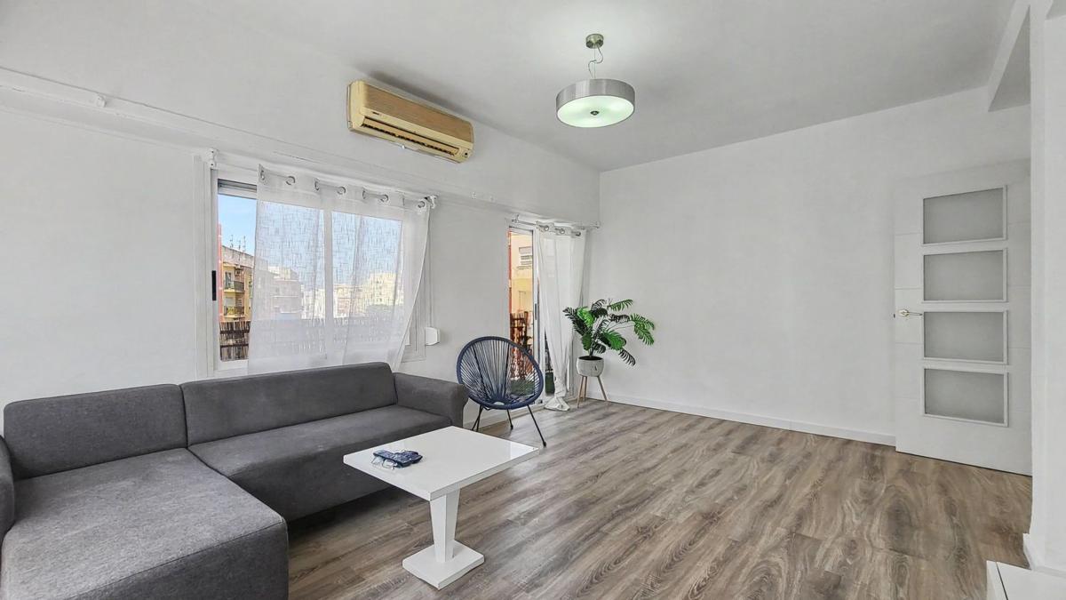 Sale of apartment in Piso en Centro Urbano, Denia, Denia
photo 2
