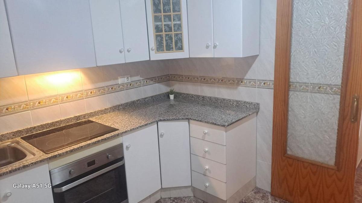 Sprzedaż mieszkania w Piso en Centro, Elche / Elx, Elche / Elx
 photo 2
