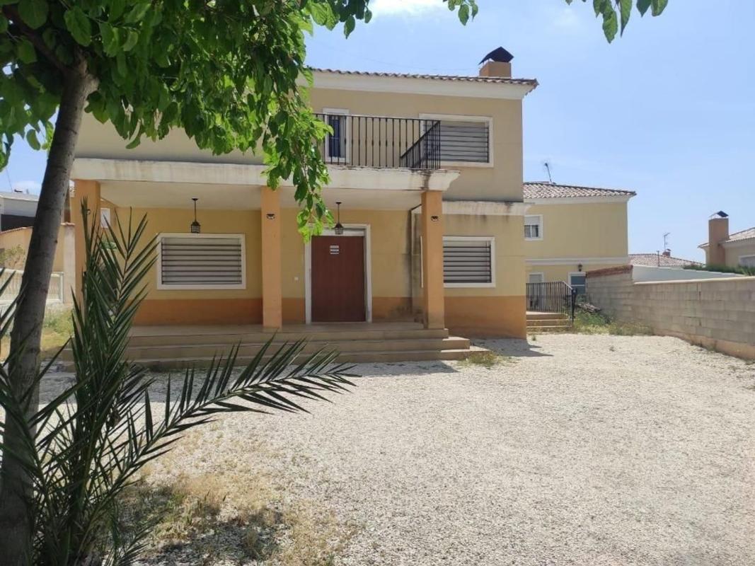 Propiedades en venta y alquiler en España photo 2