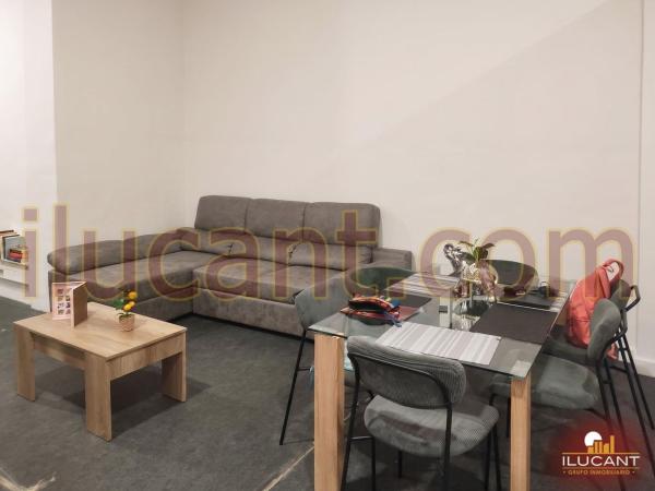 Venta de piso en Piso en Altozano, Alicante / Alacant, Alicante / Alacant
thumbnail 2