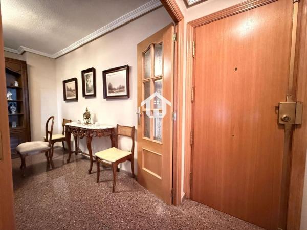 Venta de piso en Piso en Avenida Pintor Baeza, Altozano, Alicante / Alacant, Alicante / Alacant
thumbnail 2