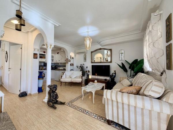 Chalet adosado en Calle Guadalquivir, 44, Villamartín, Orihuela thumbnail 1