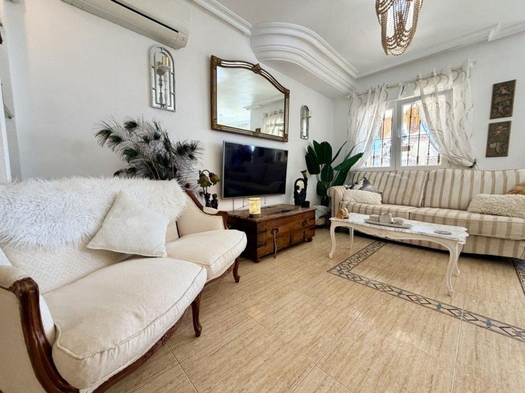 Sale of townhouse in Chalet adosado en Calle Guadalquivir, 44, Villamartín, Orihuela , Orihuela photo 4