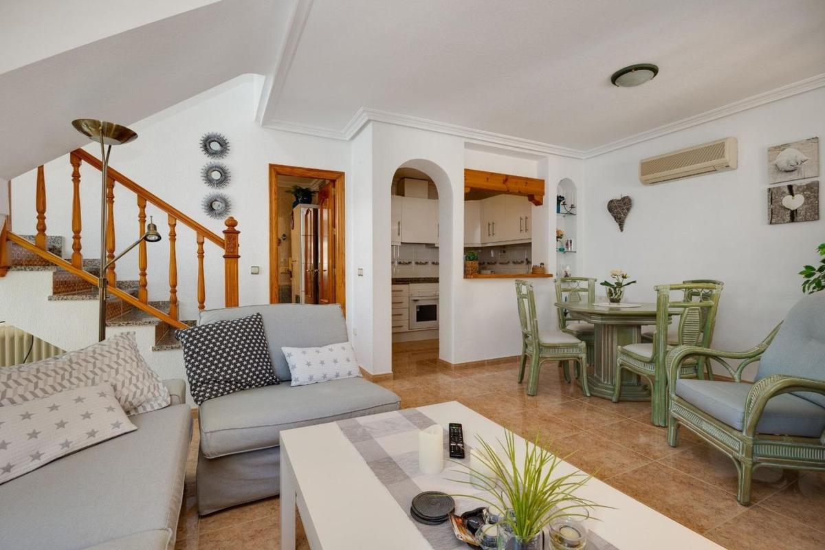 Venta de chalet adosado en  Chalet adosado en Calle Iguazu, 3, Playa Flamenca, Orihuela , Orihuela photo 4