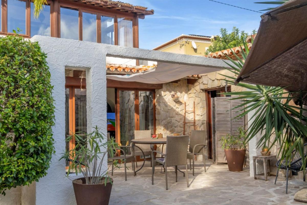 Sprzedaż niezależnego domku jednorodzinnego w  Casa o chalet en Centro Ciudad, Jávea/Xàbia, Jávea/Xàbia photo 2