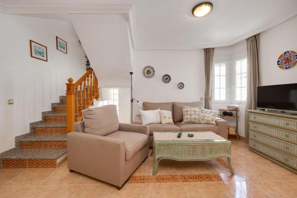 Chalet adosado en Calle Iguazu, 3, Playa Flamenca, Orihuela thumbnail 1