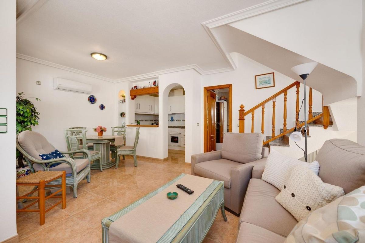 Venta de chalet adosado en  Chalet adosado en Calle Iguazu, 3, Playa Flamenca, Orihuela , Orihuela photo 5
