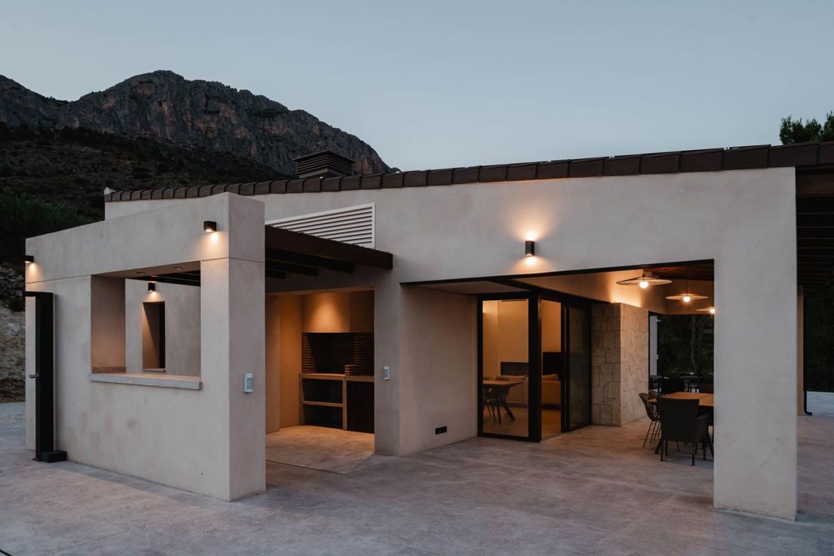 Properties for sale and rent in Spain photo 5