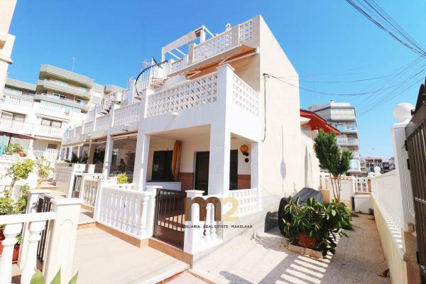 Chalet pareado en Avenida de la Libertad, Guardamar Playa, Guardamar del Segura photo 1