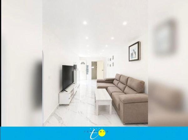 Chalet adosado en Calle Otelo, 25, La Siesta - El Salado - Torreta, Torrevieja photo 3