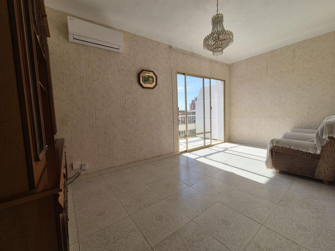Venta de piso en Piso en General Espartero, Carolinas Altas, Alicante / Alacant, Alicante / Alacant
 photo 2