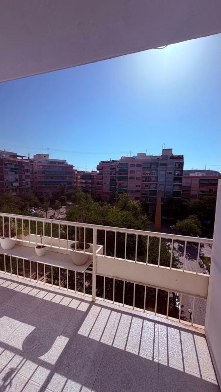 Venta de piso en Piso en General Espartero, Carolinas Altas, Alicante / Alacant, Alicante / Alacant
 photo 4