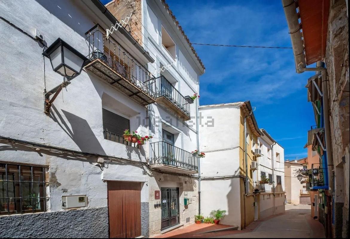 Propiedades en venta y alquiler en España photo 4