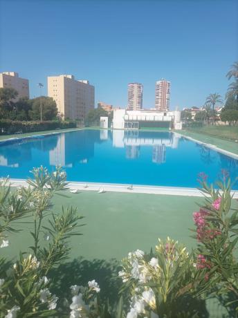 Sprzedaż mieszkania w Piso en Avenida de Portugal, 1, Pueblo Levante, Benidorm, Benidorm
thumbnail 1