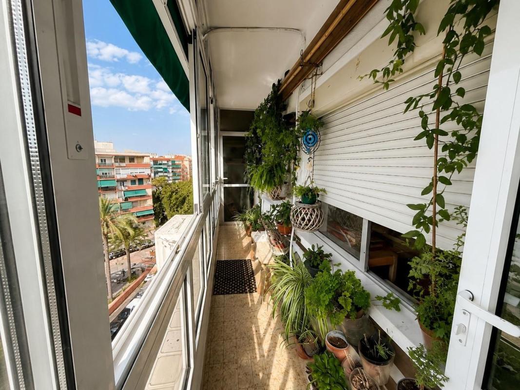 Продажа квартиры на Piso en Calle Fiscal Miguel Gutiérrez Carbonell, 16, Plà del Bon Repòs-La Goteta, Alicante / Alacant, Аликанте / Алакант
photo 2