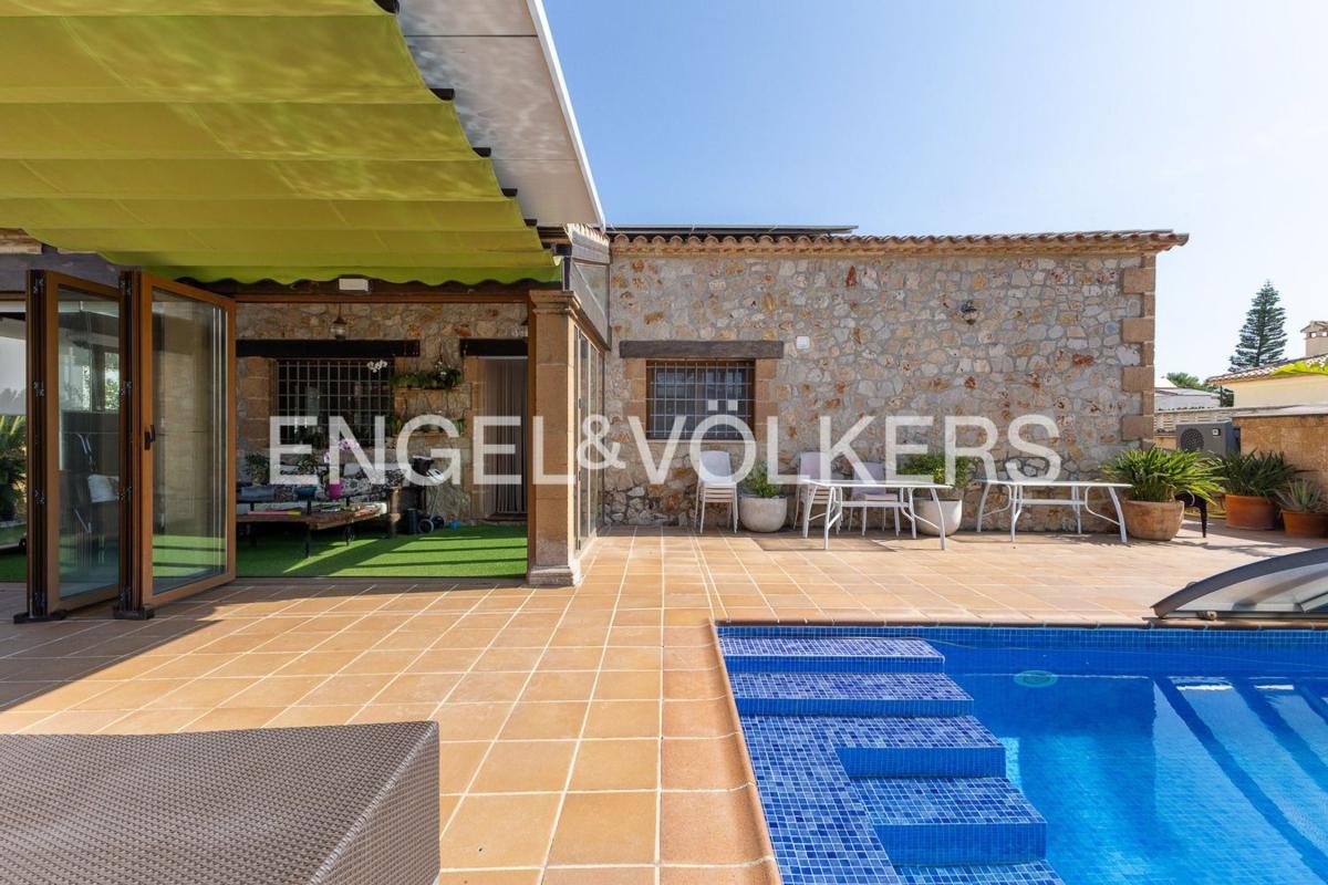 Properties for sale and rent in Spain photo 4