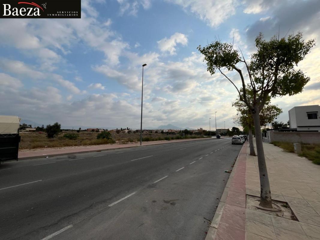 Terreno en venta en Mutxamel, Alicante photo 3
