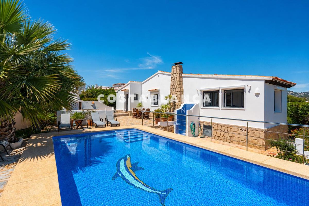 Продажа отдельного шале в Casa o chalet en Avenida del Mediterrani, Cala Advocat - Baladrar, Benissa, Бенисса photo 2