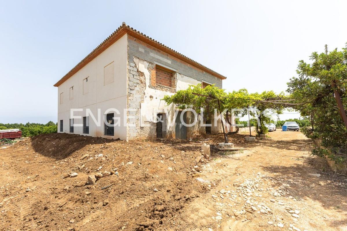 Properties for sale and rent in Spain photo 2