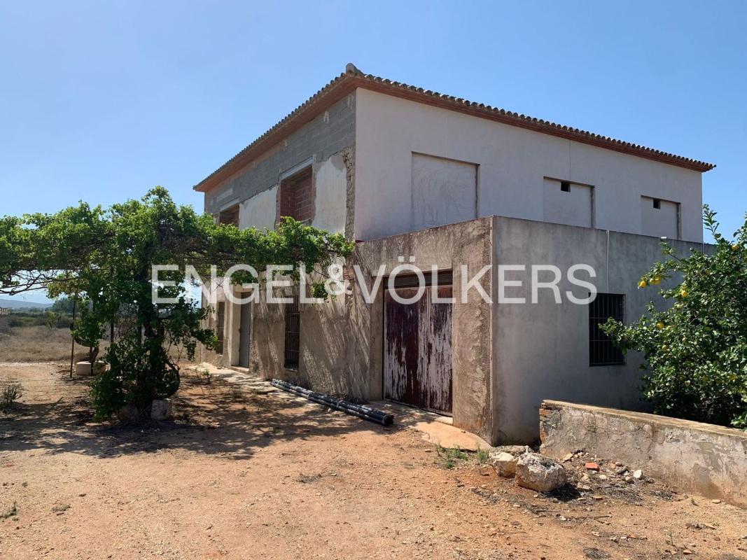 Properties for sale and rent in Spain photo 4