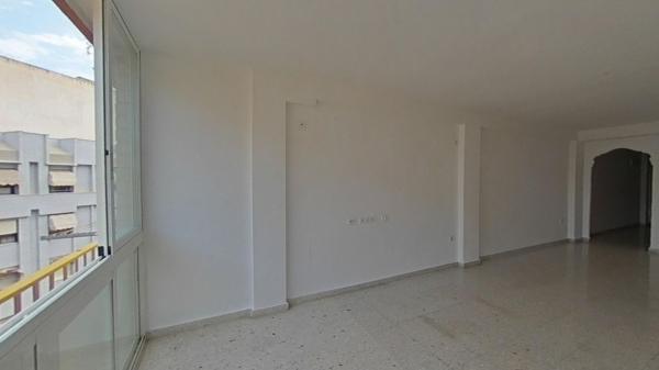 Venta de piso en Piso en Avenida Rei Jaume I, Pueblo Poniente, Benidorm, Benidorm
thumbnail 2